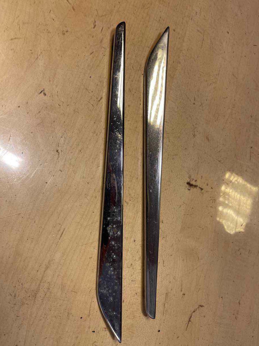 Austin Healey 3000 Chromblende Kotflügel (2 Stück) - Black Forest Oldtimers