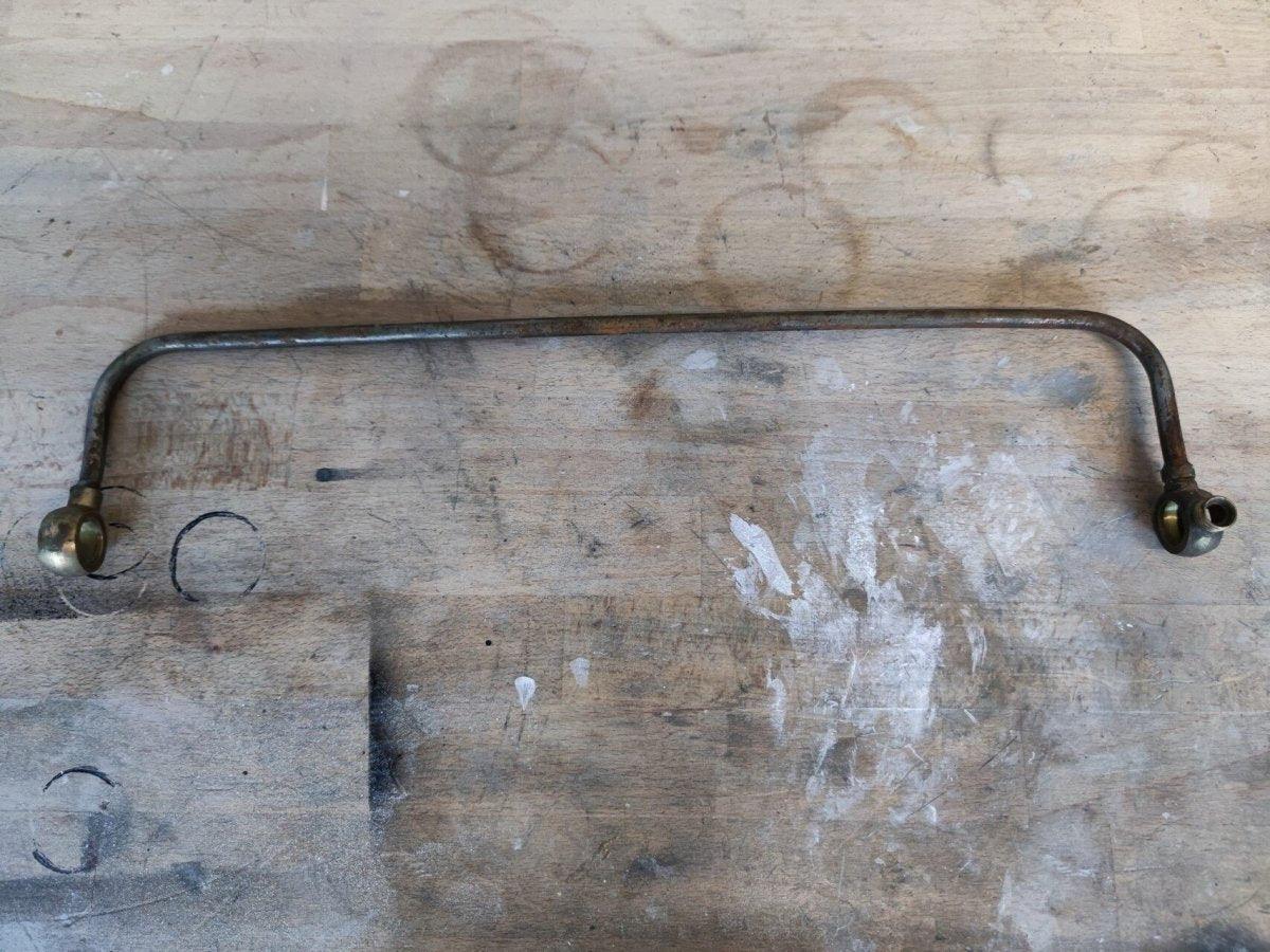 Austin Healey 3000 Kraftstoffleitung zwischen den beiden Vergasern - Black Forest Oldtimers