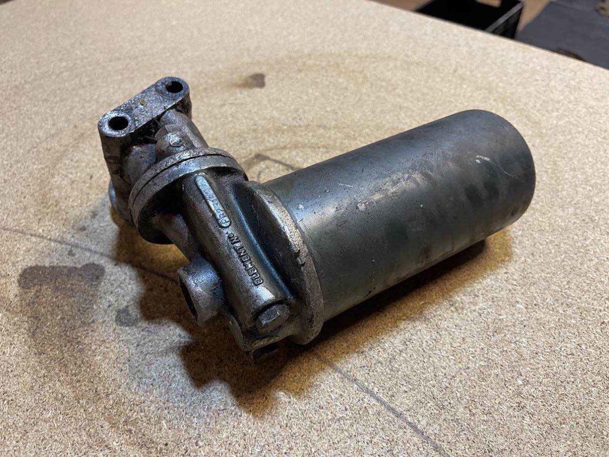 Austin Healey 3000 Ölfiltergehäuse - Black Forest Oldtimers