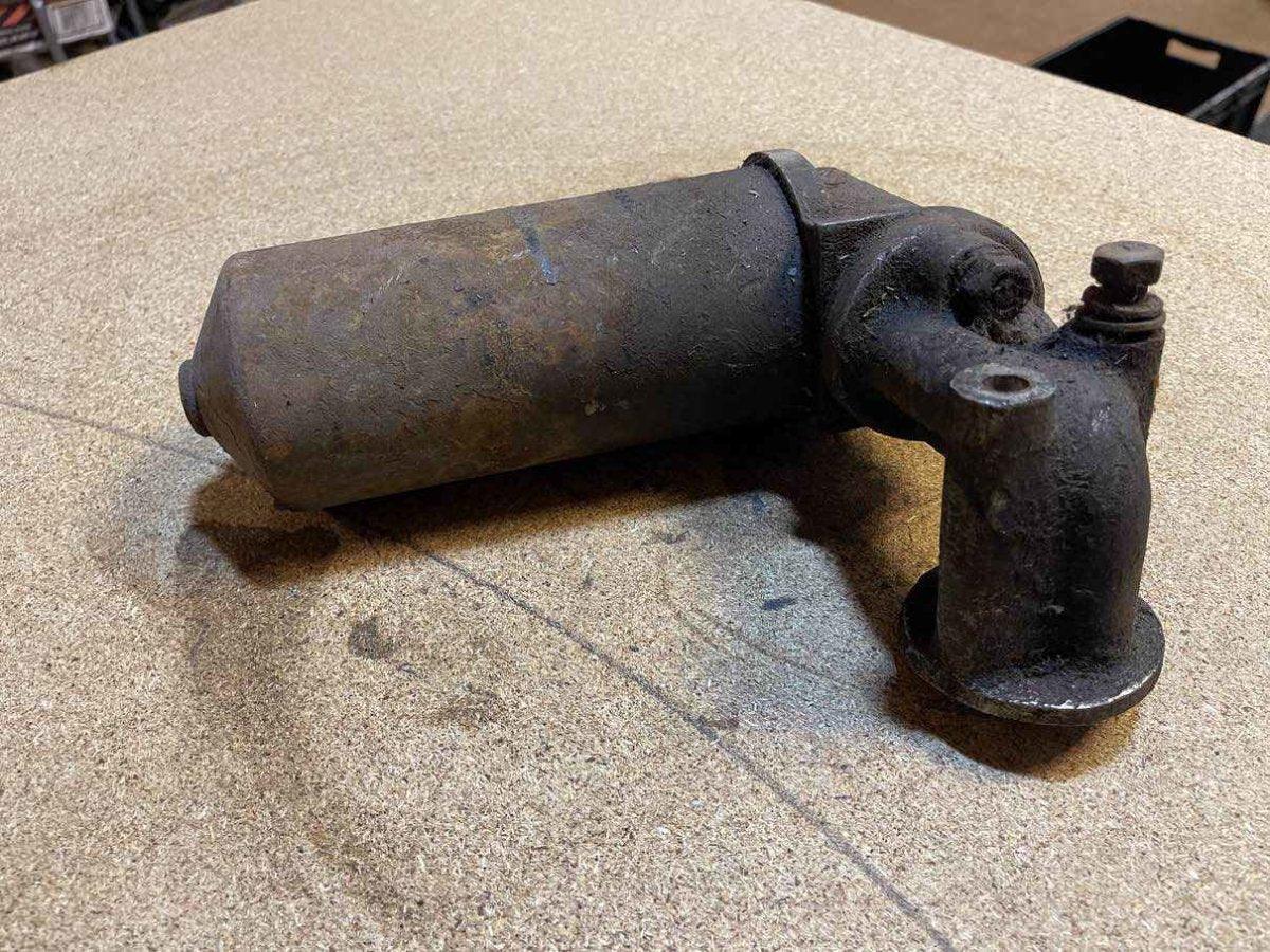 Austin Healey 3000 Ölfiltergehäuse - Black Forest Oldtimers