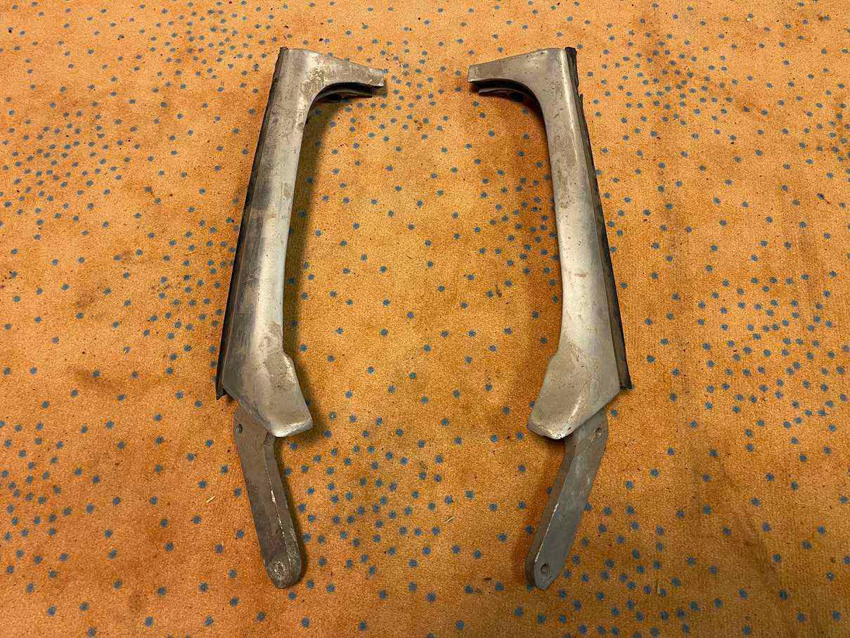 Austin Healey Sprite / Midget Windlaufsäulen - Black Forest Oldtimers