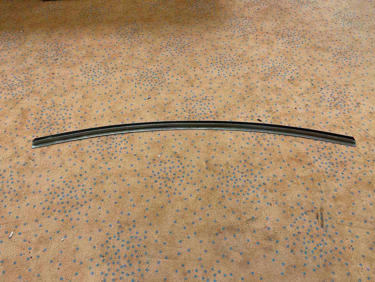 MG MGA Oberteil Frontscheibenrahmen - Black Forest Oldtimers