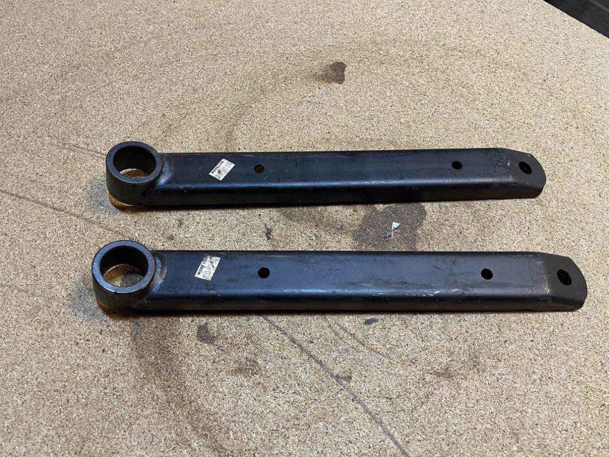 MG MGA Querlenker (2 Stück) - Black Forest Oldtimers