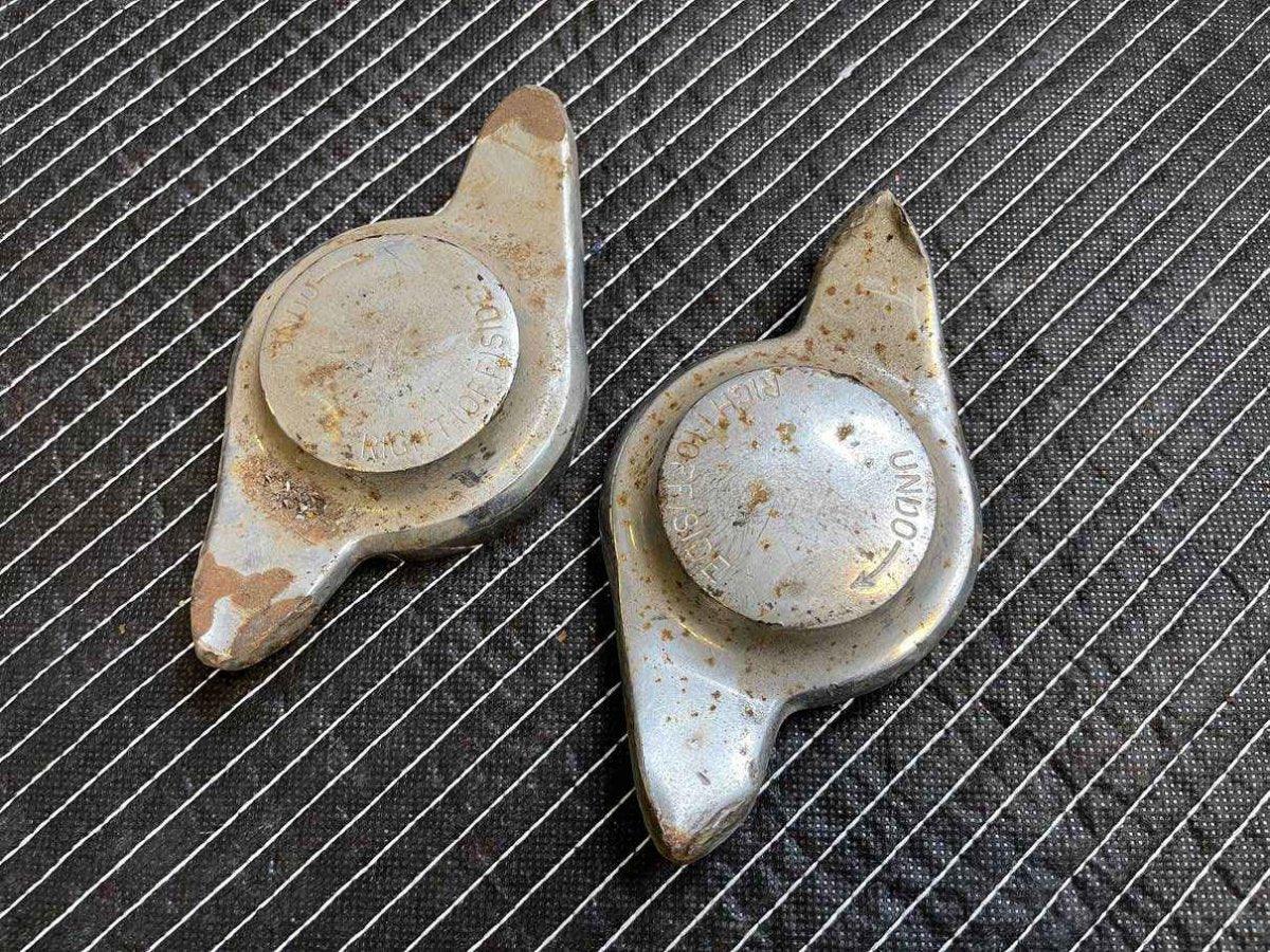 Oldtimer Flügelmuttern Feingewinde (2 Stück) - Black Forest Oldtimers