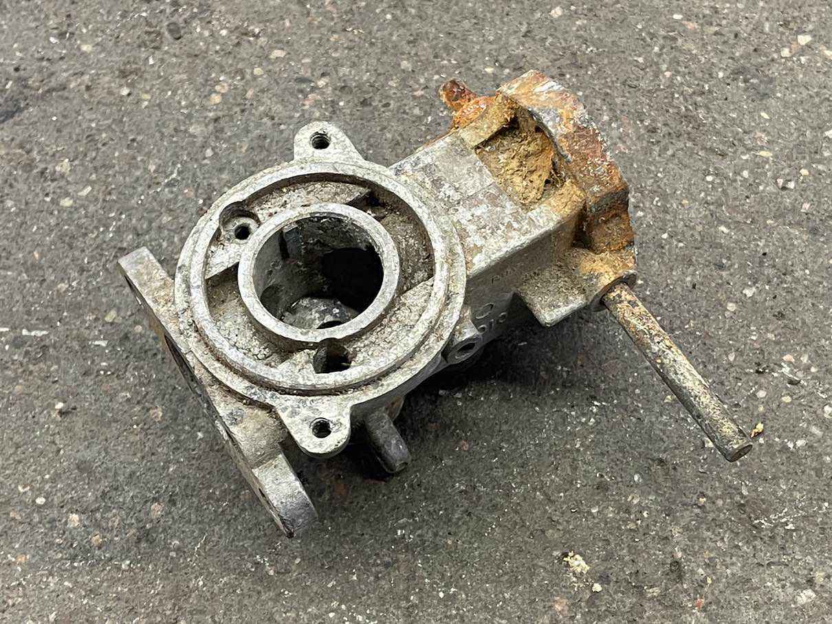 SU Oldtimer Vergaser Body H1 (AUC6010) - Black Forest Oldtimers