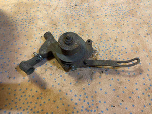 Triumph TR2 / TR3 / TR4 Wasserpumpengehäuse - Black Forest Oldtimers