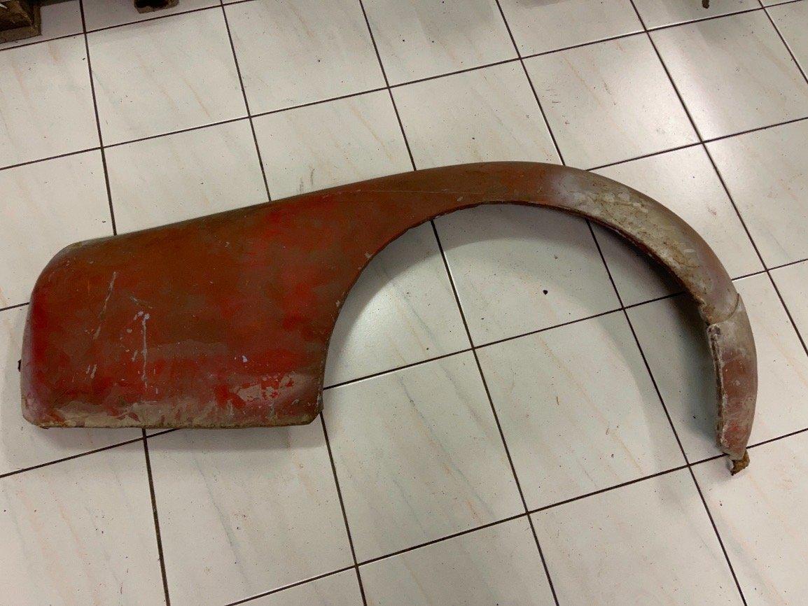 Triumph TR3 Kotflügel hinten rechts - Black Forest Oldtimers