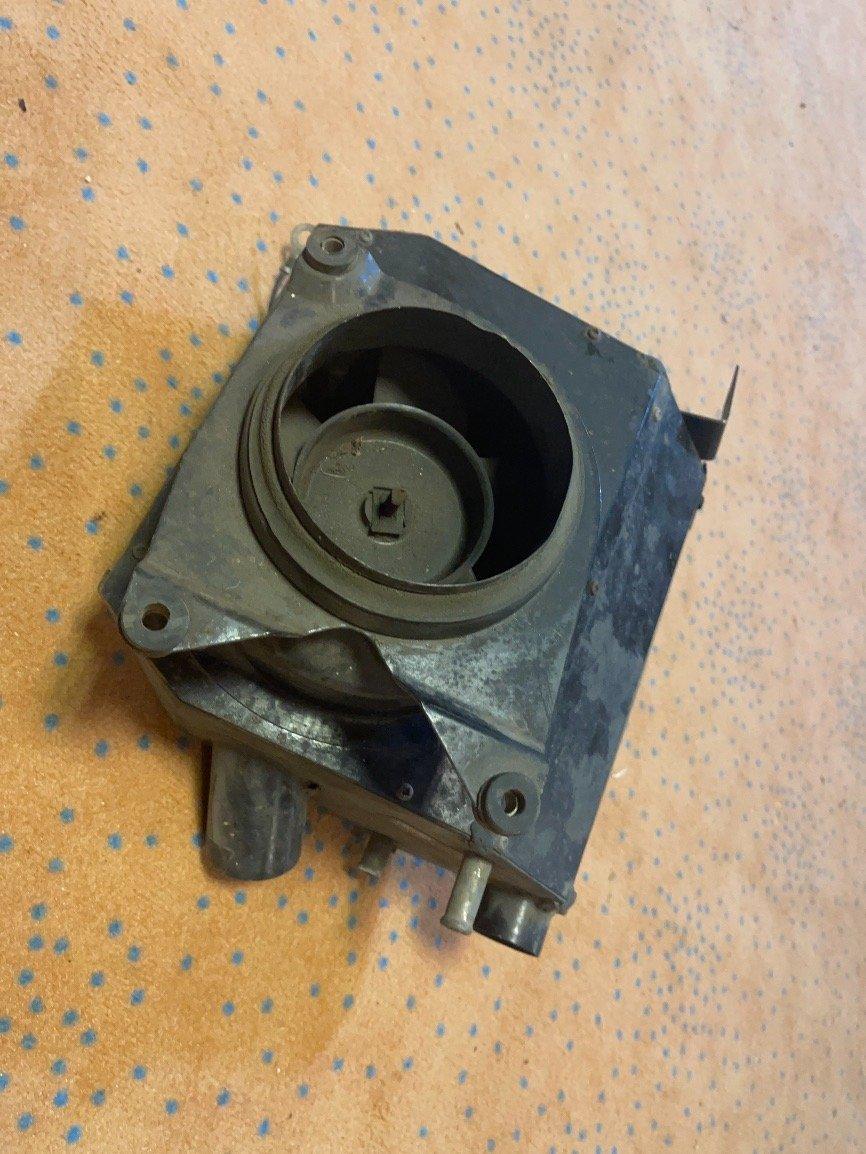 Triumph TR4 Heizungskasten - Black Forest Oldtimers