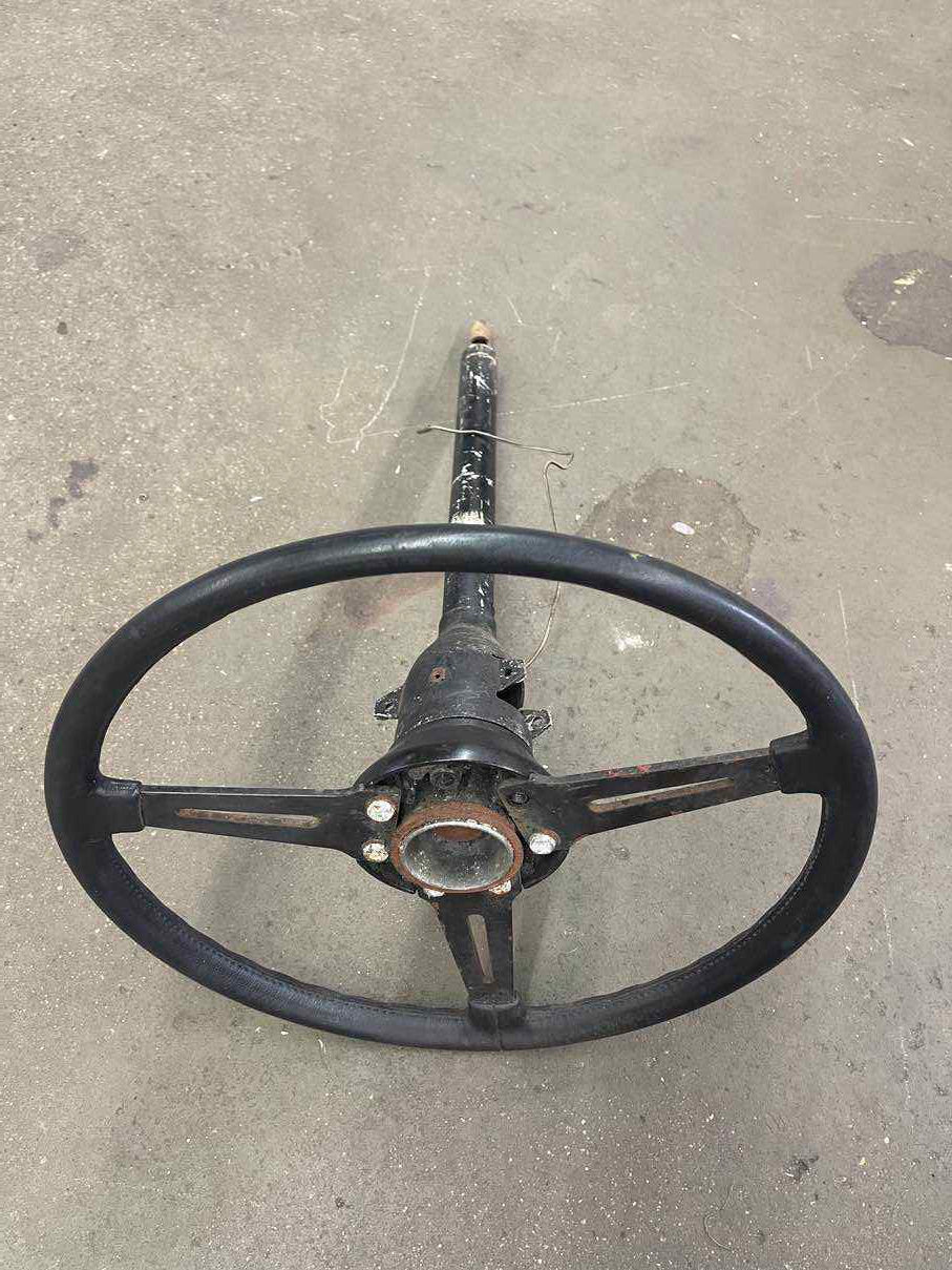 Triumph TR6 Lenksäule mit Lenkrad - Black Forest Oldtimers